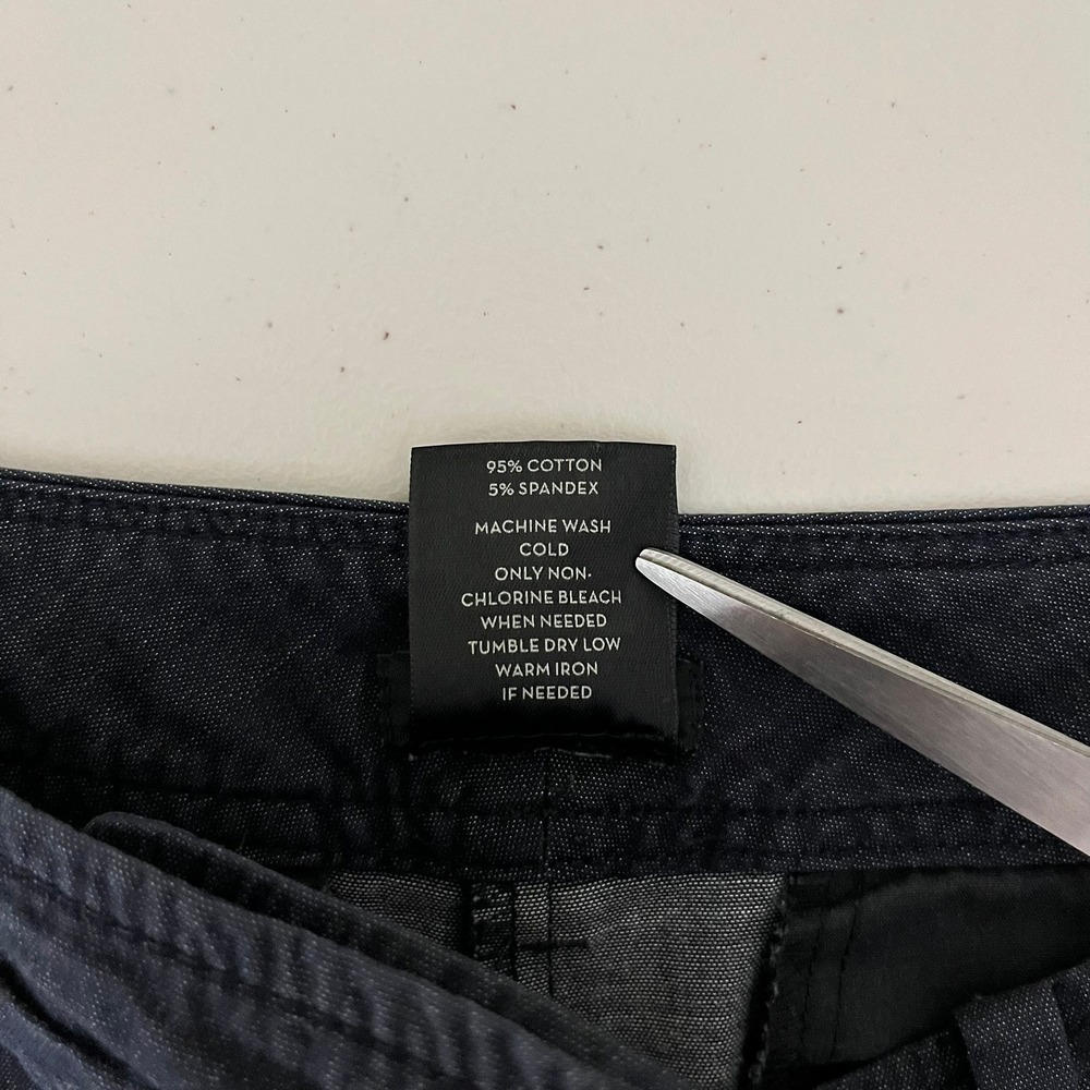 Ann Taylor Signature Petite Dark Wash Denim Look Stretch Shorts Size 6P - Picture 4 of 12